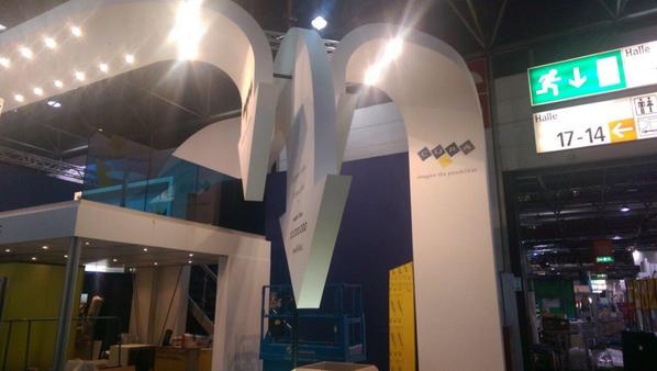 Twittingh's tweet photo. Glastec 2014 CURA Glass stand 11A25 in aanbouw, http://t.co/6sSp66jias