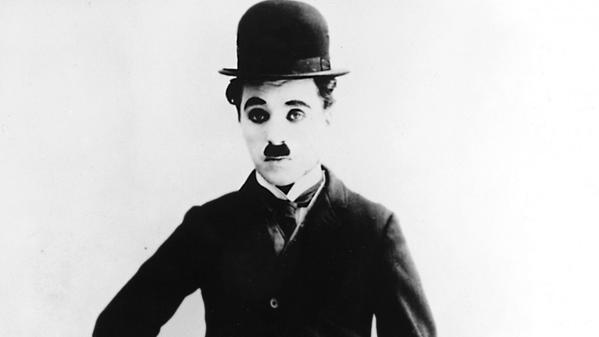 biobio's tweet photo. “No hay nada permanente en este malvado mundo. Ni siquiera nuestros problemas". (Charles Chaplin) http://t.co/in1qsE1M3I