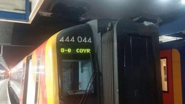e_southampton's tweet image. Epic work from someone at SWT #southwesttrains #SaintsFC #eight #EPL #WTFILN #WeMarchOn