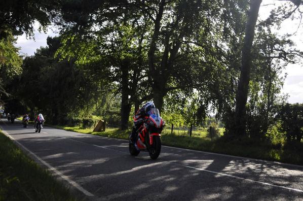 treefeller65's tweet photo. . @UlsterGrandPrix @keithamor leads the chasing pack in Thursday evenings supertwin race. #2014UGP http://t.co/EWYHu2mIKe