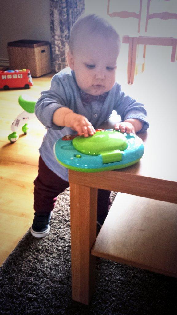 Happy 1st birthday Theo! 👶🍰🎉