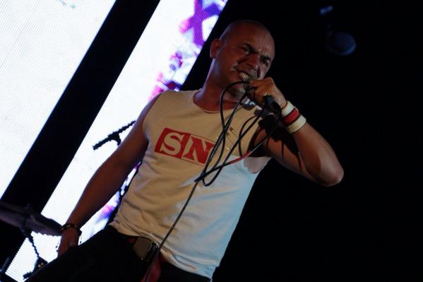 ConvivenciaRock's tweet photo. #Punk en la tarima de #Audiciones2014 a cargo de SN de #Pereira #ViveRockConInclusión fotos: Steve Tae http://t.co/VnAT0NYSL2