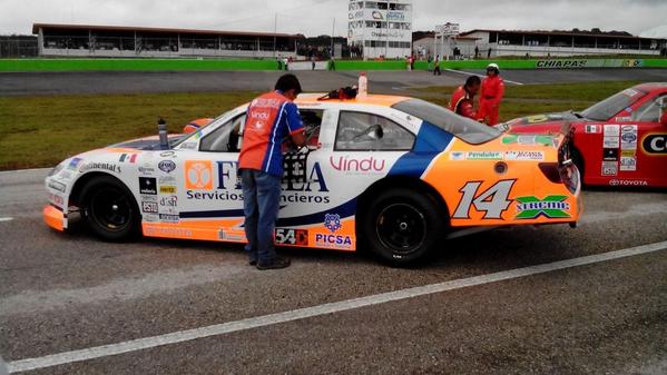 StandingNews's tweet photo. Galería de la #RedCo240 en @SuperOvaloChis fotos @jesusdiazh y @Javensen @NASCARmxOficial @FicreaRacing http://t.co/LD0oN8Mo2T
