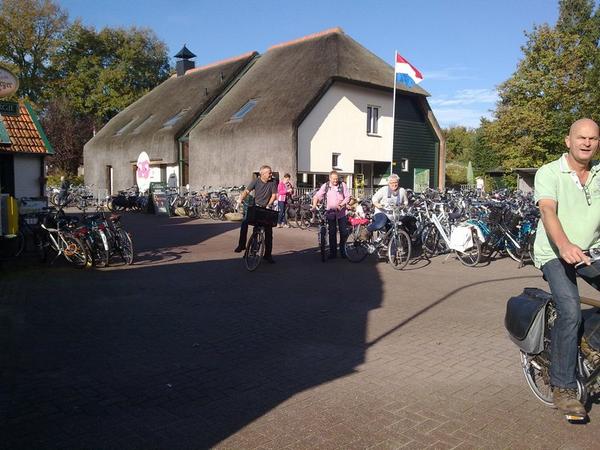 Holterpad's tweet photo. Mede vanwege het prachtige weer een geslaagde wandeling vandaag. Veel positieve reacties. Graag tot volgend jaar http://t.co/bMhi0cZ9C3