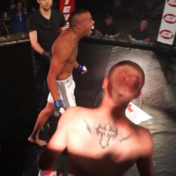 ArsenalEstarfaa's tweet photo. #SpiritFc #Mma #Action #TeamHitman #TheArsenal http://t.co/bNaGOdpA9k