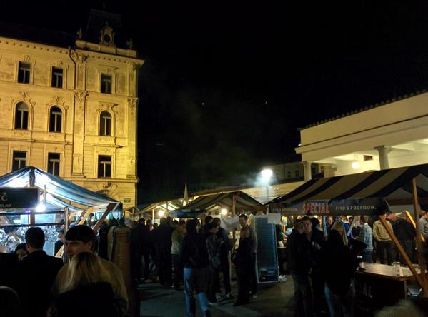 DisHekIlayMaden's tweet photo. Ljubljana'da akşam... http://t.co/zbqTd0FpeW