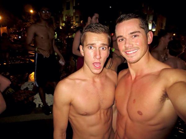 GuyBanquet's tweet photo. Combo! http://t.co/1SqSzJSGsN