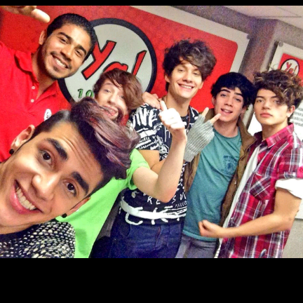 crissmesaltorr's tweet image. Pues Me Enamoro *-* Son Los Mejores *-* #CoderPower. #Coder4ever