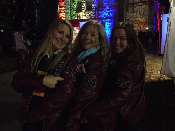 corlettja's tweet photo. Good times with the '94 girls at #ReUnionStreet. Thanks @queensualumni @QueensAMS for a fun weekend #queensuhoco http://t.co/S1FJDCD2Tn