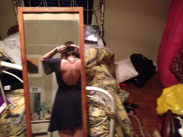 Fruitfulfitty's tweet photo. Hehehe back muscles showing in dress lastnight http://t.co/ZCjXU8MC66