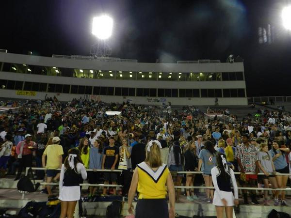 mhsmurphy's tweet photo. We Have The Best @MurphyTailgater And Student Section! 🏈 #MHS @MHSCheer_ @mhspantherfball @Jordan_Taylor3 http://t.co/2T3CsNzOFh