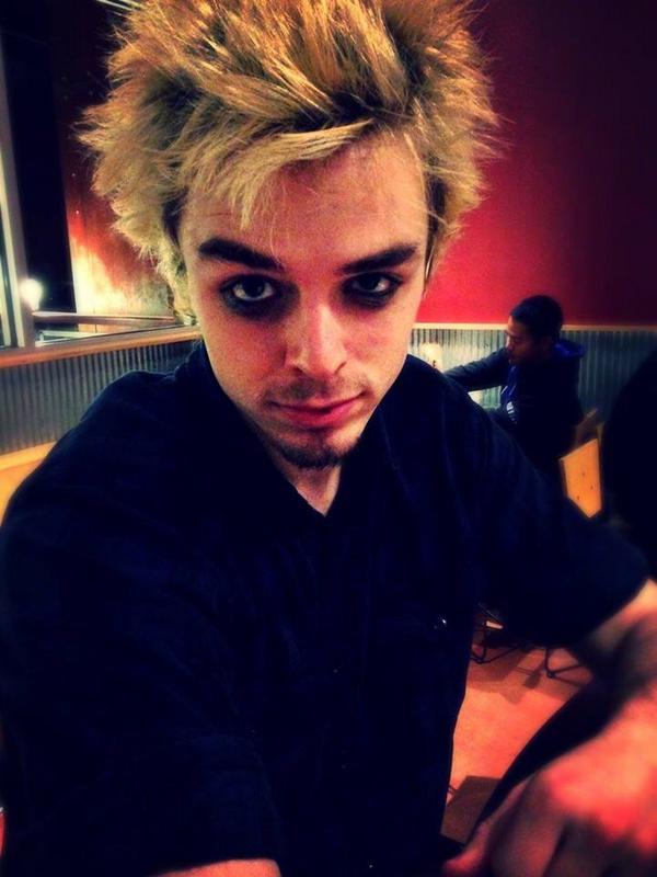 AndrewHumannRP's tweet image. I was feelin' the eyeliner.