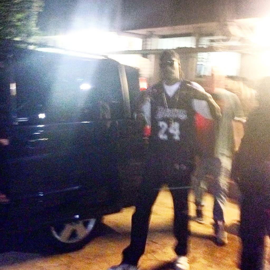 A blurry Snoop Dogg, but happy birthday nigggaaaa          