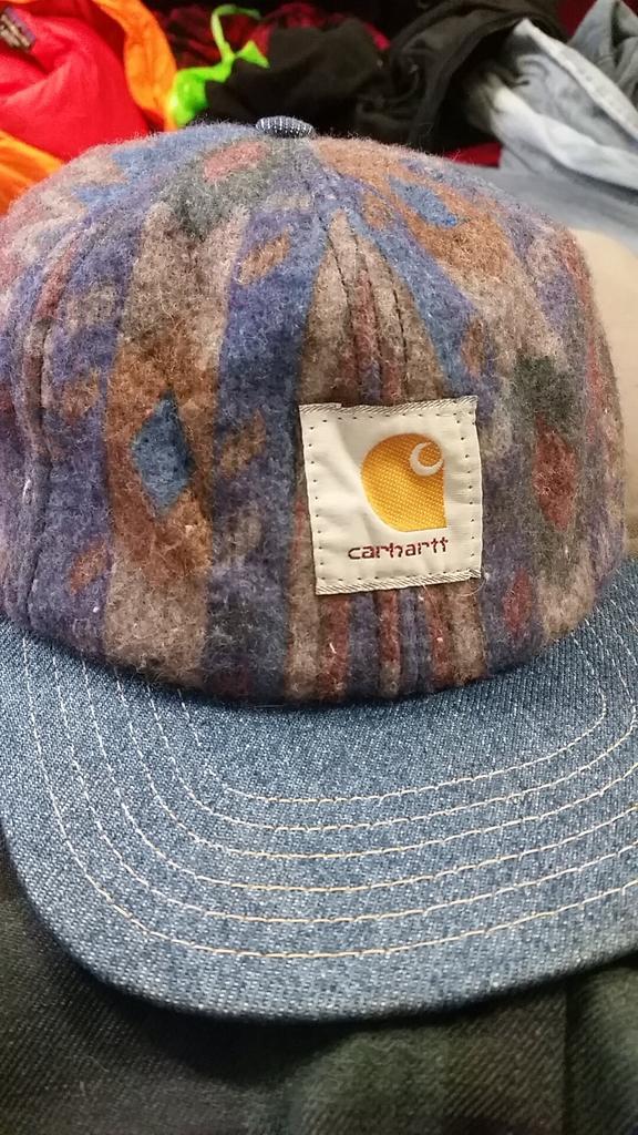 AlbitheDragon's tweet photo. New hat #itsfuzzy #snapback? #carhartt http://t.co/FndpfK3925