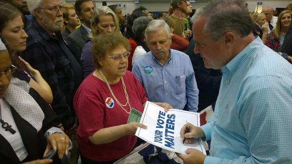 dpryorjr's tweet photo. Your Vote Matters.  Mark Pryor meets supporters in Forrest City, AR.  #TEAMPRYOR http://t.co/9rlT9KyyyS
