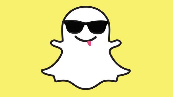 IMediaMexico's tweet photo. La Ouija en el primer comercial que aparece en Snapchat. http://t.co/97Qaw4gAQA http://t.co/eaCwx8in5Q