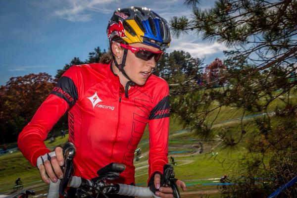 gwenjorgensen's tweet photo. Somebody confused me with you @timjohnsoncx at today's cross race. #matchinghelmets #thatsAboutIt http://t.co/wJEqOcK9Is