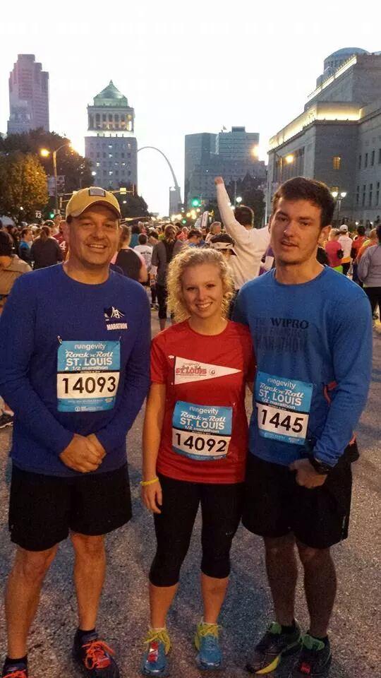 michaelparham's tweet photo. #rwwhyirun #STLRRMarathon http://t.co/MGSE6qUEel