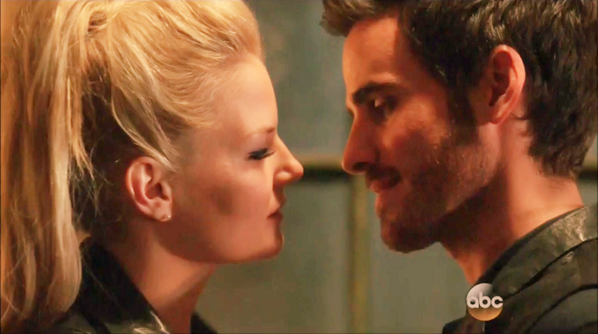 HooksPatronus's tweet photo. My poor shipper heart can't survive this. #CSdate #OUAT #OnceIsFrozen http://t.co/aloB9w88DR