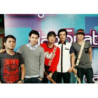 KANGENband_'s tweet photo. cakeeepp #KangenBandAsiaTour @officialdoy @ReyhanGitha @DiantaRranya @baimkangen24 @izzynewkangen @Tama_Kangen http://t.co/pyVkRCqs5k