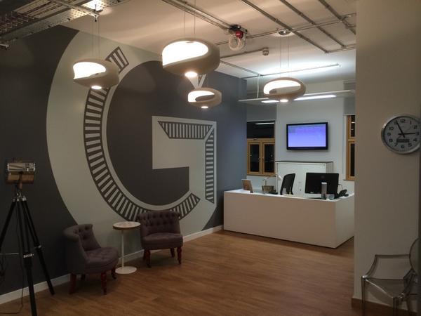 RichCMoss's tweet photo. 3am and time to go home! All moved in to The GloWorks.
Big thanks to all who helped this weekend. http://t.co/H9EoU9HBGE