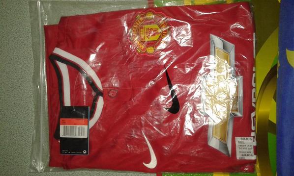 Jersey_FCStuff's tweet photo. Ready stock Manchester U.size S/M/L/XL||price 100k blom ongkir,minat invite 7D948471. http://t.co/3GLxhMTgkM
