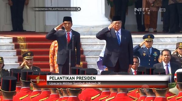 mdtvindonesia's tweet photo. Pelantikan Presiden - Upacara Militer Sambut Jokowi-JK #NET_JokowiJK http://t.co/vLSpKI0xEj