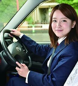 生田佳那 自動車総合雑誌 ベストカー 連載企画 走らせる女 今回は日本一可愛いタクシードライバー 生田佳那さんを取材しました Http T Co Xwmcuembc5 山路さんありがとうございます ﾟwﾟ Yamajitoru