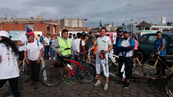 MexPiensaYActua's tweet photo. #PueblaEnLetrasRosas Ruta Ciclista Gracias @BIOPuebla #Lecturizate #SanAndres @Ultrapuebla #DonaUnLibro #Conteiner http://t.co/ftYFMWdxVH