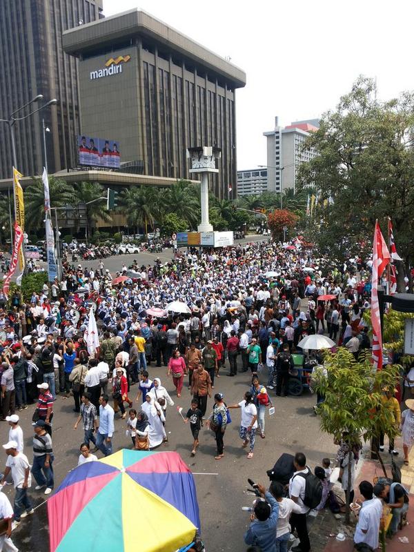kusumahyudha's tweet photo. @netmediatama STIP beraksi memeriahkan pesta rakyat #NET_JOKOWIJK http://t.co/QJphsj3Wwb