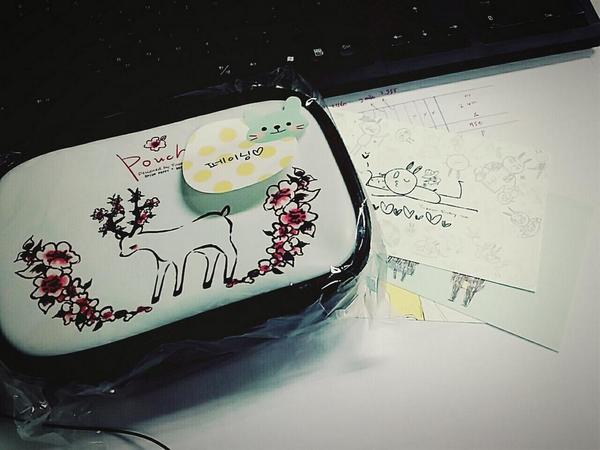 _ppei's tweet image. 파우치 잘 받았슴다 솜시기쨩♥ 엽서도 짱 기여워요 헉헉  솜시기표를 찜 브랜드에 담습니다... @mikichoco_
