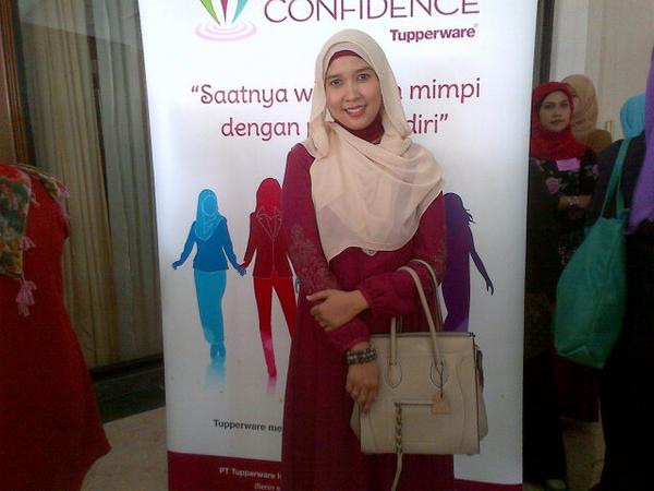 lisabandung's tweet photo. OH Tupperware PT. Fajar Puncak Pratama Bandung @tupperwareID http://t.co/qVtfYTtKM8