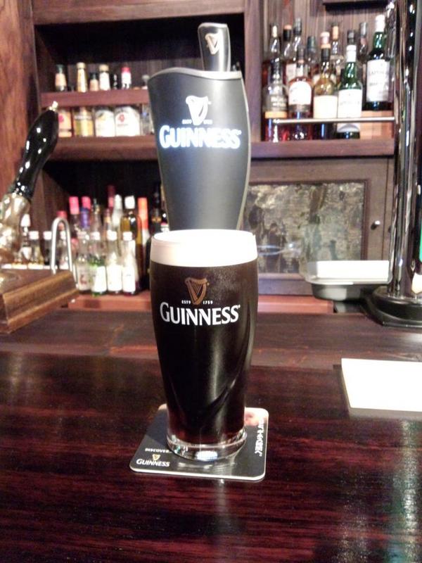 Five Horse Shoes こんばんは 夏期限定のオリオンビールも終了してこのビールの再開です ギネスビール 4 5 アイルランド 当店ではサージャータイプではなく チッ素混合ガスでタップから注ぐ樽生ギネスです 本格的なギネスを是非飲みにお越し下さい