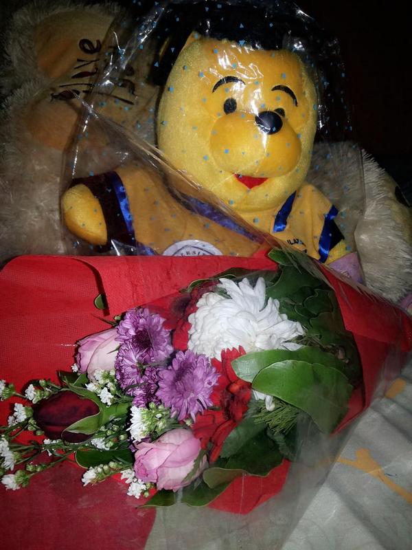 Dpt hdiah wisudn dr kesayangku. Trimksih cinta yg sllu ad buat aku u/ &amp; sgl prjangn km yg gk bisa aku bls dgn appun.