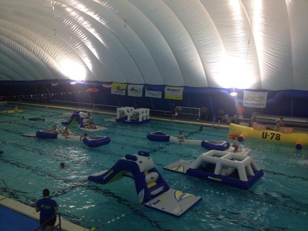 TwenteBad omgetoverd tot speeltuin. Komende weken krijgt ieder kind (5000) deze les. @Twentebad <a href="/watergames_more/">Watergames & More</a>