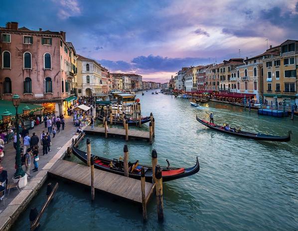 Gabriele_Corno's tweet photo. Venice....by Tom Anderson http://t.co/l6icwRDT7r