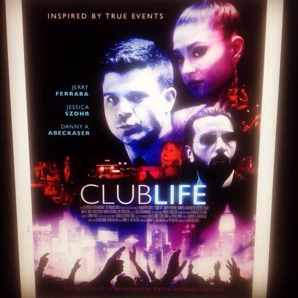 RealEmisKilla's tweet photo. A maggio esce il film di mio fra @FabrizioConte partito da MI fino a spaccare in USA. Respect http://t.co/B4Vjo2c7EK