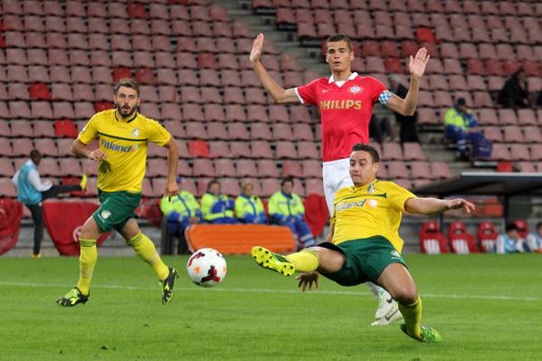 FortunaLADS's tweet photo. IT'S MATCHDAY! Eindelijk mogen we weer! Vanavond Jong PSV uit. Komt Fortuna weg van de laatste plaats? #jpsFOR #433NL http://t.co/3Y7ttupRft
