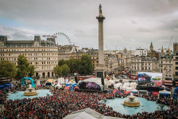 Hotzenplotz87's tweet photo. “@visitlondon: Fan Rally in Trafalgar Square Saturday: http://t.co/TTfXOZig7e http://t.co/jPbfc2glwD” @MiRindler @franzisLang @TomThurner ❤️