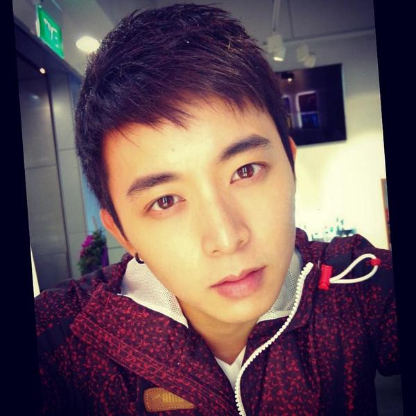 AloyPang's tweet photo. 今晚的 #逆潮 #att8 你會陪我看嗎?迫不期待 :)一起看看赵克己的真面目... http://t.co/M7lwbRr8u8
