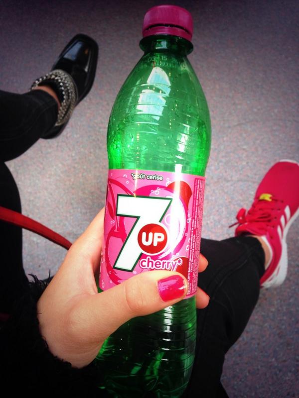 xquinnn's tweet photo. Overleven❤️🍒 http://t.co/2p45zBX4eg