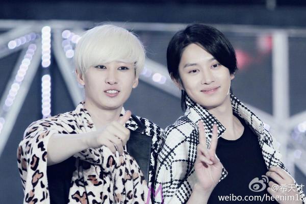 SUJUalltheway05's tweet photo. 141020 #HEECHUL WEIBO UPDATE - PERFORMED IN CHINA AND CAME BACK, IN A VERY GOOD MOOD ''THIS IS LOVE'' [SJ_empire] http://t.co/XZ3q7bp4VG