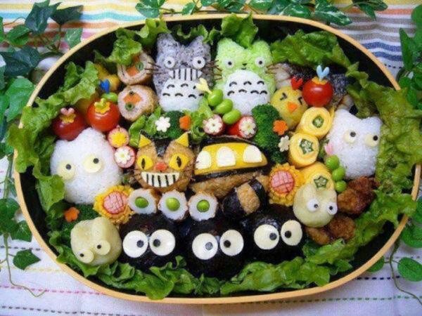 ghibli_fan11's tweet photo. トトロ大集合♥こんな豪華なキャラ弁見たこと無い（n‘∀‘)η https://t.co/zSws0sO0ow