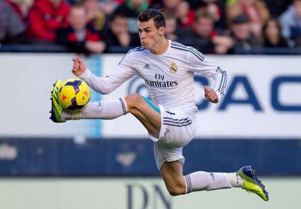 MadridCFyB's tweet photo. Bale podría perderse el clásico. Bartra acaba de descorchar el champagne http://t.co/g9giH7yvCp