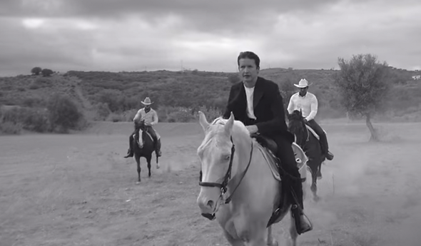 CreativeJournal's tweet image. Джеймс Блант представил видео на сингл When I Find Love Again ► creativejournal.ru/james-blunt-wh…