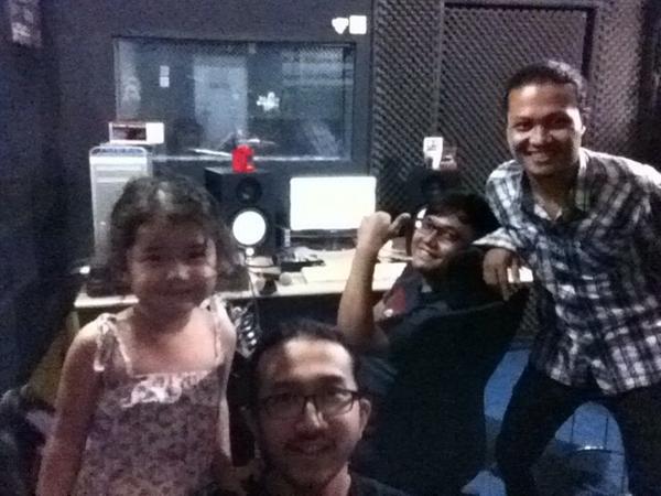 RT <a href="/HarperRecord/">Harper Studio</a> Recording session <a href="/An_Derta/">Anderta Depama</a> with <a href="/Loedsky/">luludpambudi</a> cc <a href="/bemzharper/">bambang hari permana</a> , cinda 😁