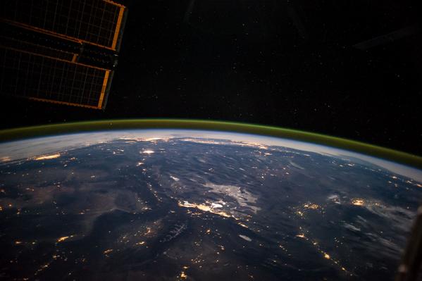 Space_Station tweet picture