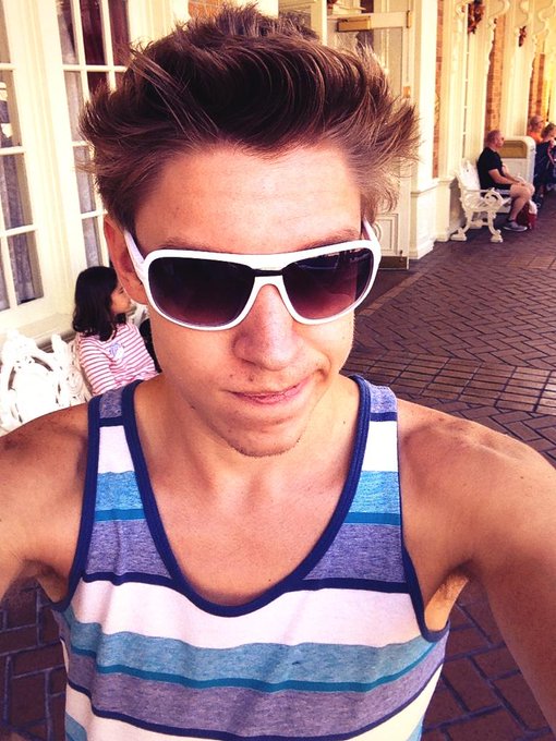 No better way to spend a Monday than a day @magickingdom http://t.co/t8ghWSN8lO