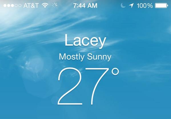 chicubsgirl81's tweet image. When it's so cold inside your house that getting out bed feels like your jump into frigid water #BringBackFall #BRRR