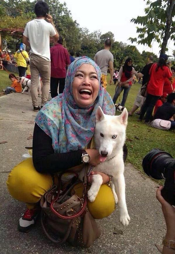 ezrannazareth's tweet photo. Anjing lagi comel daripada manusia 🙈 http://t.co/D3sXVoBiED